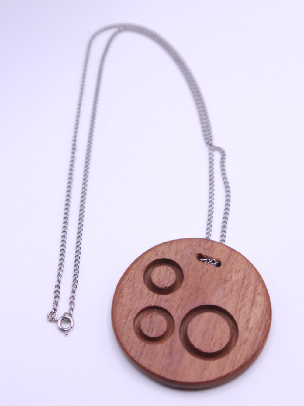 Vintage Handcrafted Wooden Circle Pendant Necklace 21”